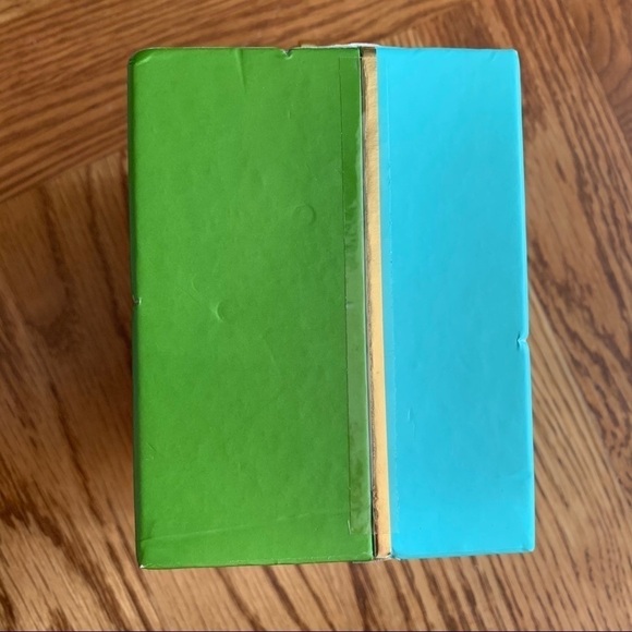 Kate Spade Fitness Tracker Black and White - Picture 6 of 8